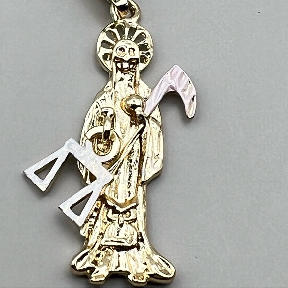 New Santa Muerte Grim Reaper Holy Death Skeleton Gold Tone Pendant Charm - Picture 2 of 5